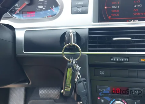 2007 Audi A6 3.2 from USA, damaged, VIN WAUEH74F67N106825